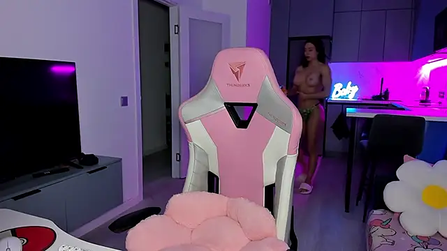 wow lovie online show from March 18, 5:10 am