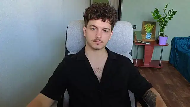 Remy Miles online show from June 5, 6:52 am