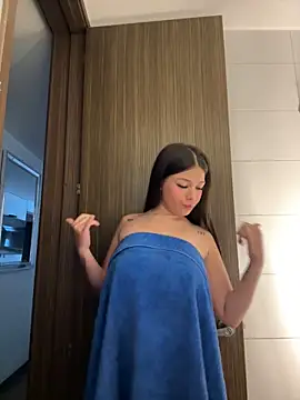 Alyshanon18 online show from March 7, 10:51 pm