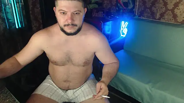 Snapshot of thor_master chatting on June 20, 12:14 am thor master online show from June 20, 12:14 am