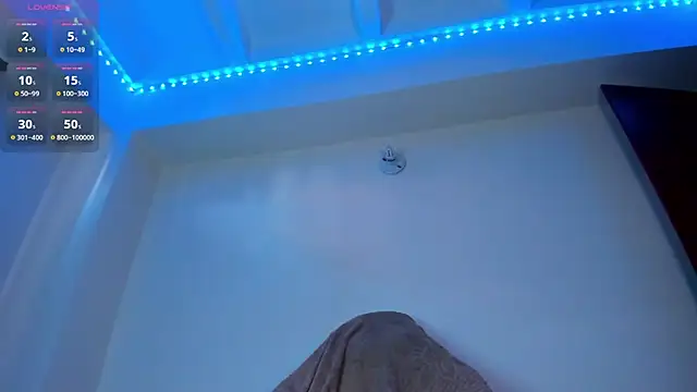 Snapshot of divinesalome chatting on January 17, 9:17 pm divinesalome online show from January 17, 9:17 pm