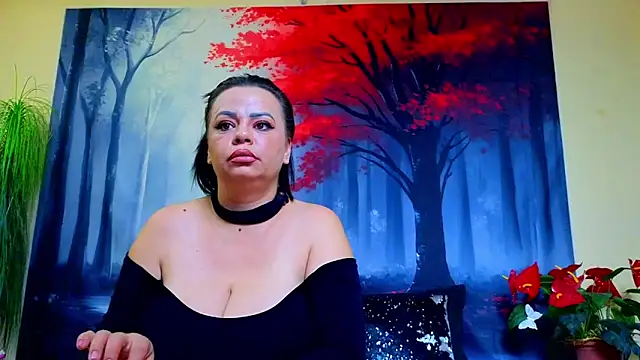 ElizabethEven online show from November 4, 4:55 am