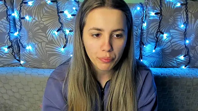 MaggieCake online show from February 11, 3:00 am