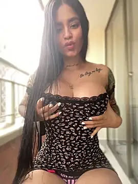 LaraHenao online show from February 17, 1:21 pm