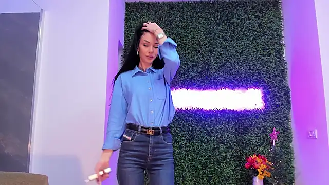 realhotfallingdevil online show from December 4, 5:28 am