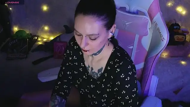 Ginger Stay online show from April 27, 9:46 pm