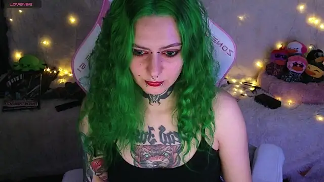 Snapshot of Ginger_Stay chatting on May 10, 8:52 am Ginger Stay online show from May 10, 8:52 am