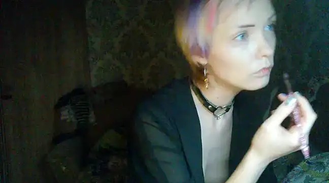 WildMissNiks online show from December 3, 8:49 am