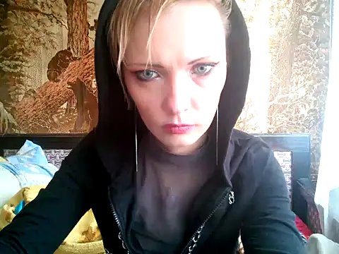 WildMissNiks online show from January 22, 8:51 am