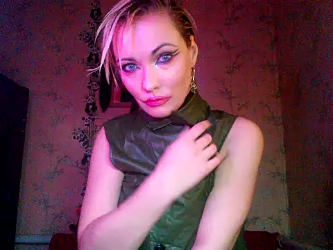 WildMissNiks online show from November 13, 7:51 am