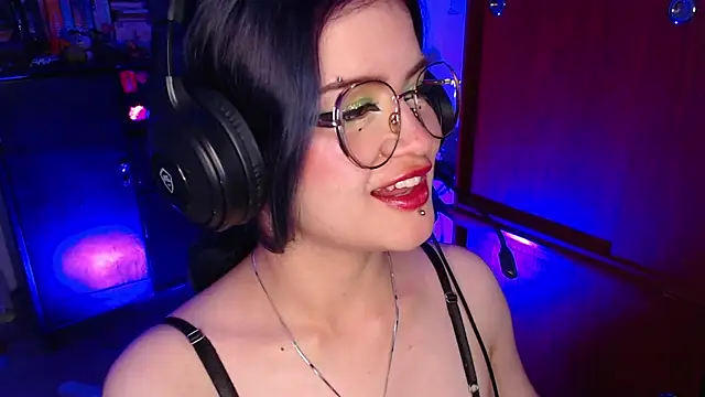 Raventh  online show from December 18, 11:44 pm