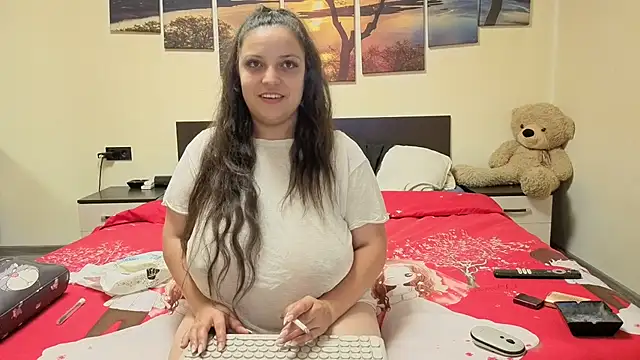 adelline online show from May 8, 8:25 pm