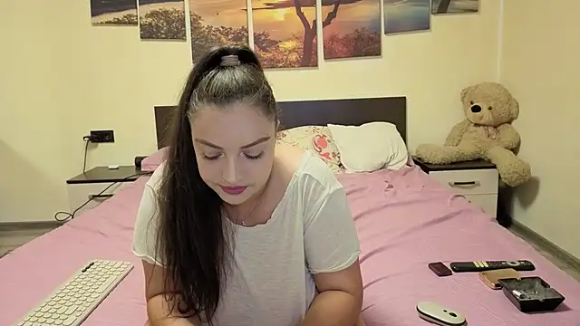 adelline online show from June 10, 8:52 pm