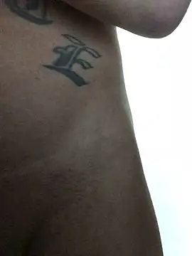 Snapshot of 69RIPsta69 chatting on February 20, 6:17 am 69RIPsta69 online show from February 20, 6:17 am