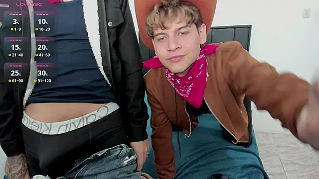 Snapshot of javieryalejandro chatting on October 31, 9:38 pm javieryalejandro online show from October 31, 9:38 pm