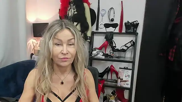 crystaLUX online show from December 16, 5:23 am