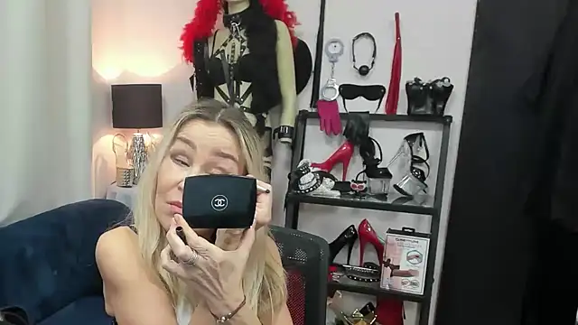 crystaLUX online show from February 17, 5:48 am