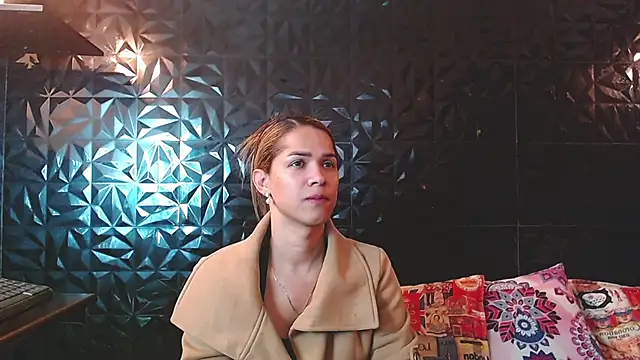 Snapshot of PINK__LOLA1 chatting on June 20, 11:18 pm PINK LOLA1 online show from June 20, 11:18 pm