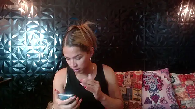 Snapshot of PINK__LOLA1 chatting on July 1, 11:04 pm PINK LOLA1 online show from July 1, 11:04 pm