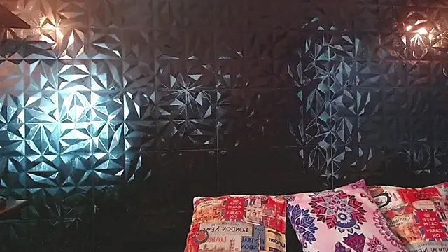Snapshot of PINK__LOLA1 chatting on August 3, 8:34 pm PINK LOLA1 online show from August 3, 8:34 pm