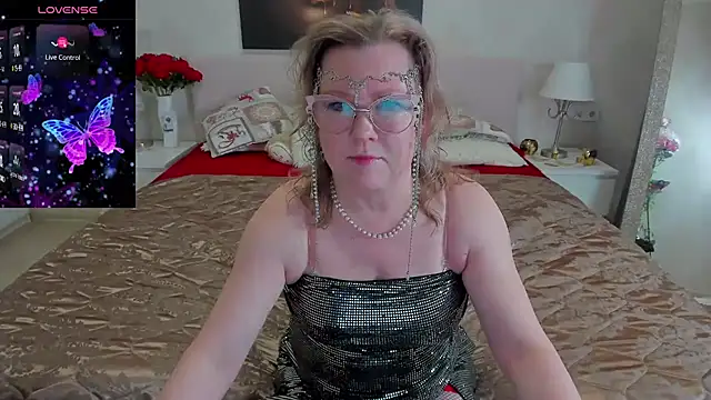 katysako online show from March 8, 1:50 am