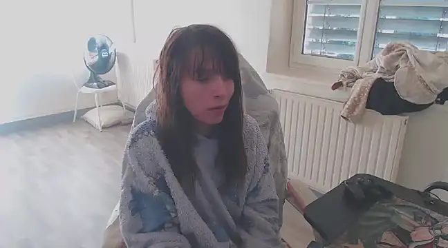 missthon0 online show from December 15, 11:45 am