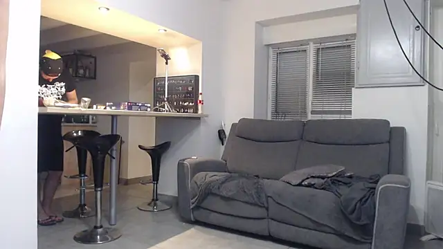 missthon0 online show from October 21, 8:31 pm