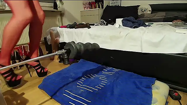 dirty anal lisa online show from November 3, 7:59 pm