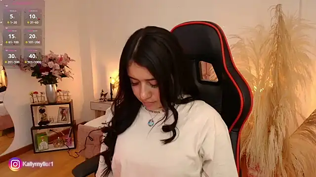 Snapshot of KallyMyller1 chatting on February 21, 7:43 pm KallyMyller1 online show from February 21, 7:43 pm