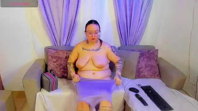 MiaYMolly online show from April 30, 12:50 am