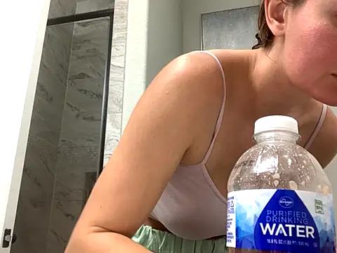 Alyssa rhoades online show from November 6, 8:21 pm