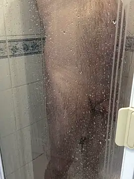 Snapshot of Free2cum4u chatting on January 25, 11:02 am Free2cum4u online show from January 25, 11:02 am