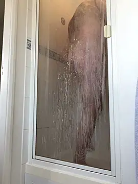 Snapshot of Free2cum4u chatting on March 9, 11:14 am Free2cum4u online show from March 9, 11:14 am