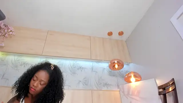 maryevans  online show from September 23, 11:46 am