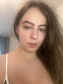 Snapshot of eleonoree chatting on June 24, 5:45 pm eleonoree online show from June 24, 5:45 pm