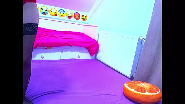 evehotty online show from December 2, 8:04 pm