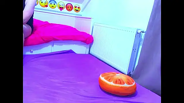 evehotty online show from February 13, 8:05 pm