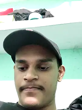 Snapshot of rajaRoyd chatting on November 18, 1:22 am rajaRoyd online show from November 18, 1:22 am