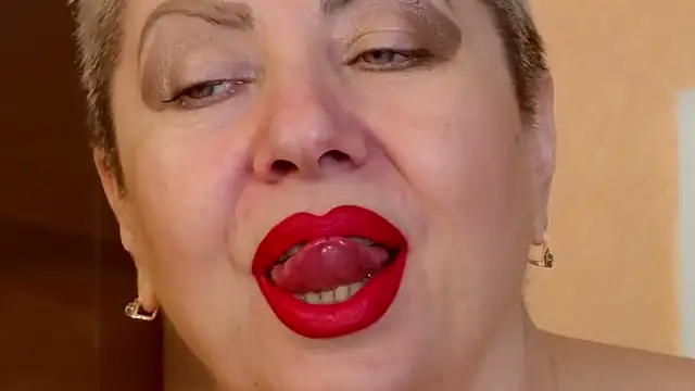 LadyPosh online show from November 4, 10:31 pm