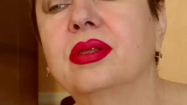 LadyPosh online show from March 4, 9:10 pm