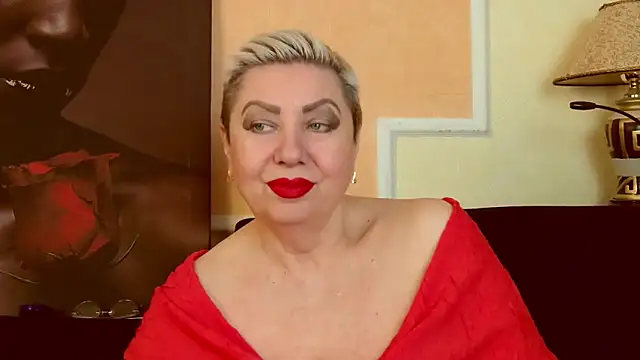 Snapshot of LadyPosh chatting on May 20, 7:53 pm LadyPosh online show from May 20, 7:53 pm