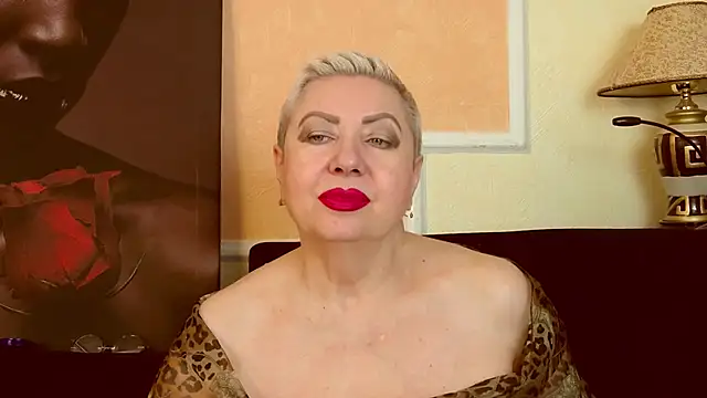 Snapshot of LadyPosh chatting on July 17, 9:41 pm LadyPosh online show from July 17, 9:41 pm