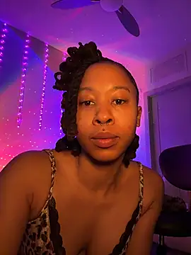 thebrattygoddess online show from February 20, 10:49 am