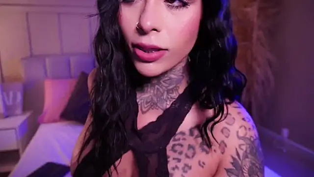 curvyliciousss online show from July 23, 6:39 pm
