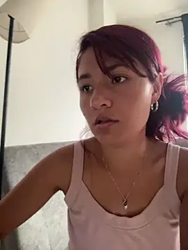 Snapshot of emily_honter chatting on April 14, 6:25 pm emily honter online show from April 14, 6:25 pm