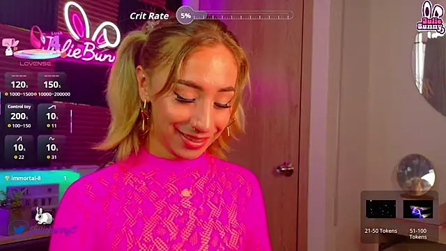 Snapshot of Littlebunny21 chatting on June 30, 8:21 pm Littlebunny21 online show from June 30, 8:21 pm