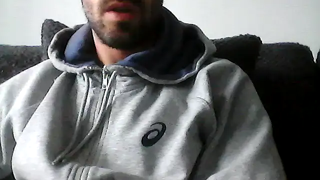 Snapshot of juju156111 chatting on October 30, 9:44 am juju156111 online show from October 30, 9:44 am