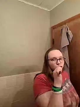 Snapshot of ZeTurtleMaster chatting on January 5, 11:01 pm ZeTurtleMaster online show from January 5, 11:01 pm