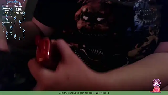 Snapshot of ZeTurtleMaster chatting on February 22, 12:16 am ZeTurtleMaster online show from February 22, 12:16 am