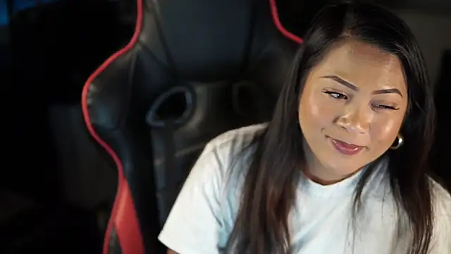 Bubbleliyah online show from December 13, 8:09 am